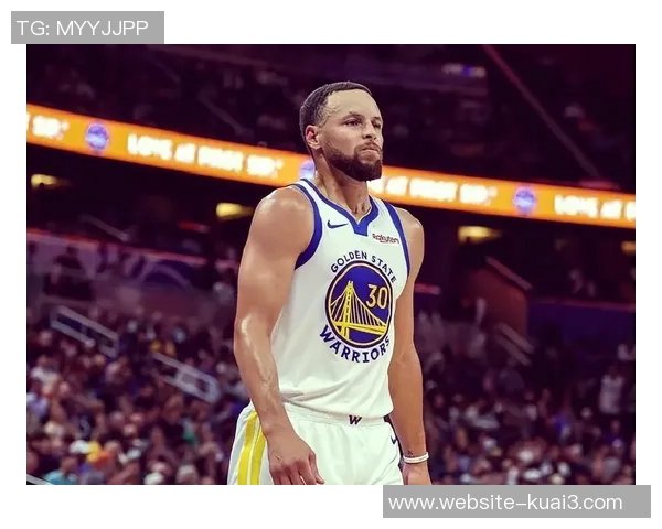 库里三分球总数突破四千大关历史第一人再创辉煌成就